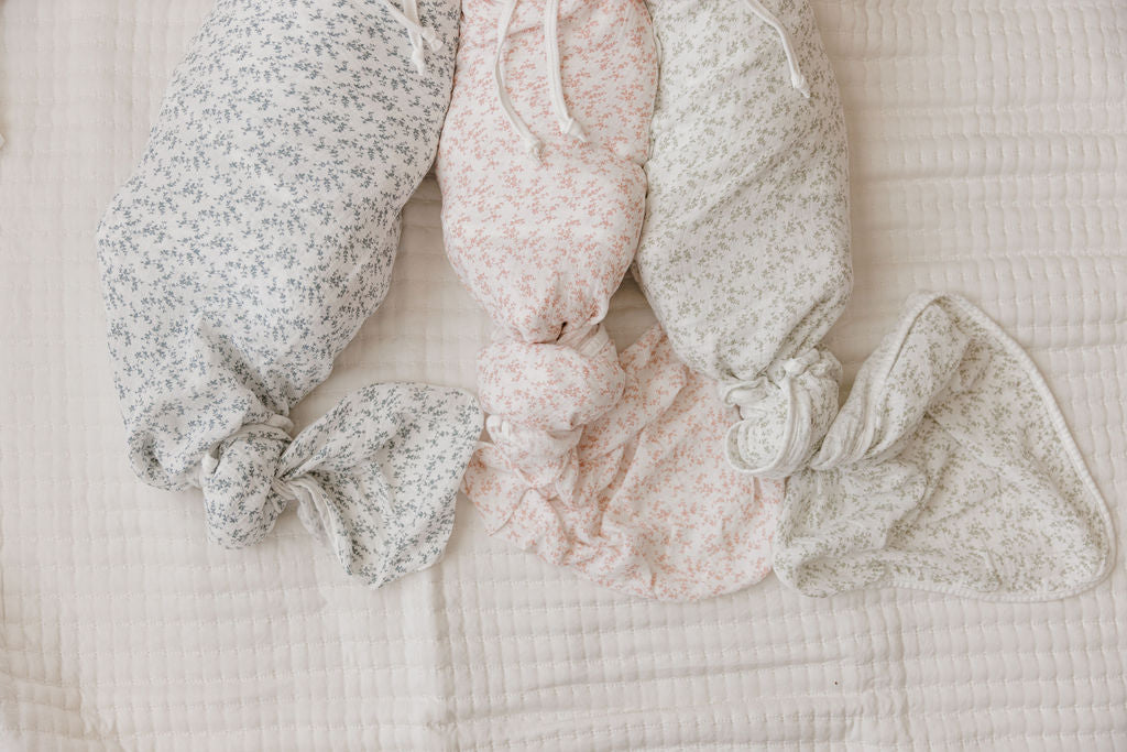 Muslin Swaddles 47"-Vine Pattern collection