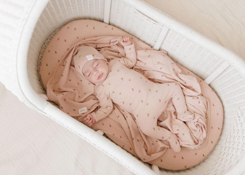 charming baby shower gift linens