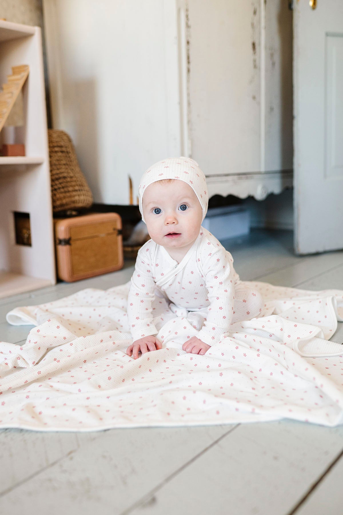Floral Pink Dot Blanket