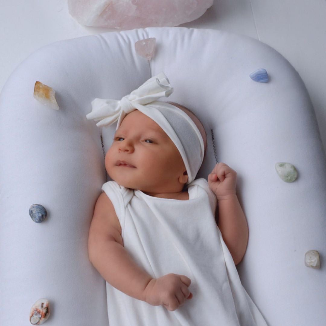 Knot Wearable Blanket, Knot Hat &amp; Mitten Set