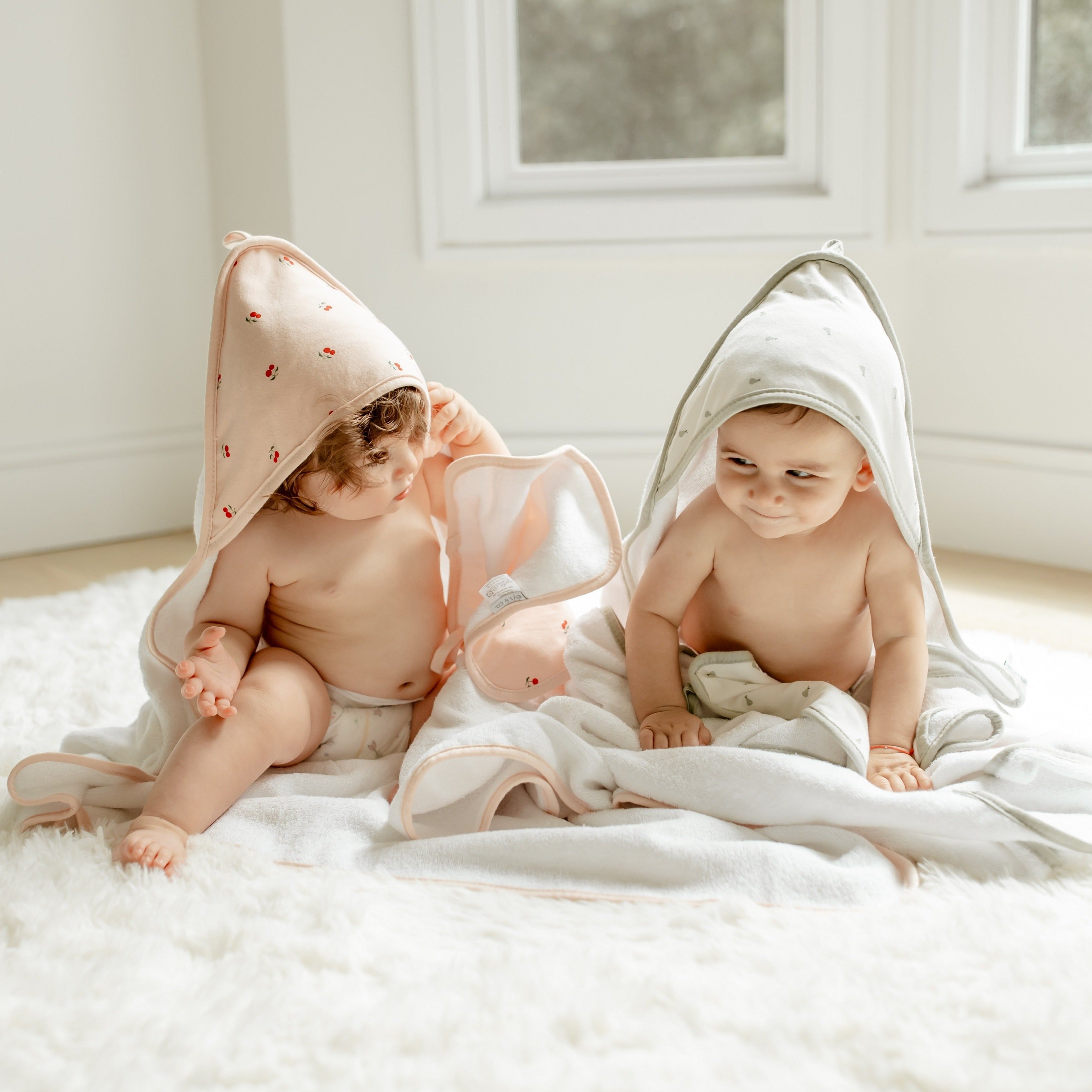 Sage Pears Hooded Towel &amp; Washcloth